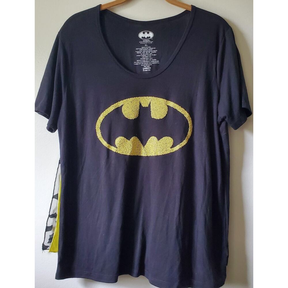 Batman Ladies XL Black T shirt Seed Beaded Bat Logo Detachable Cape Costume Fun
